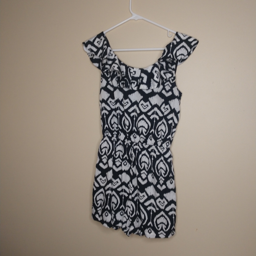 Criss Cross Back Lined Romper
